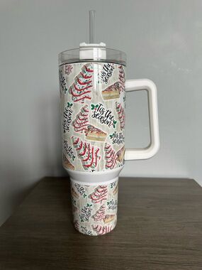 NWOT Holiday 'Tis The Season 40 oz Tumbler
